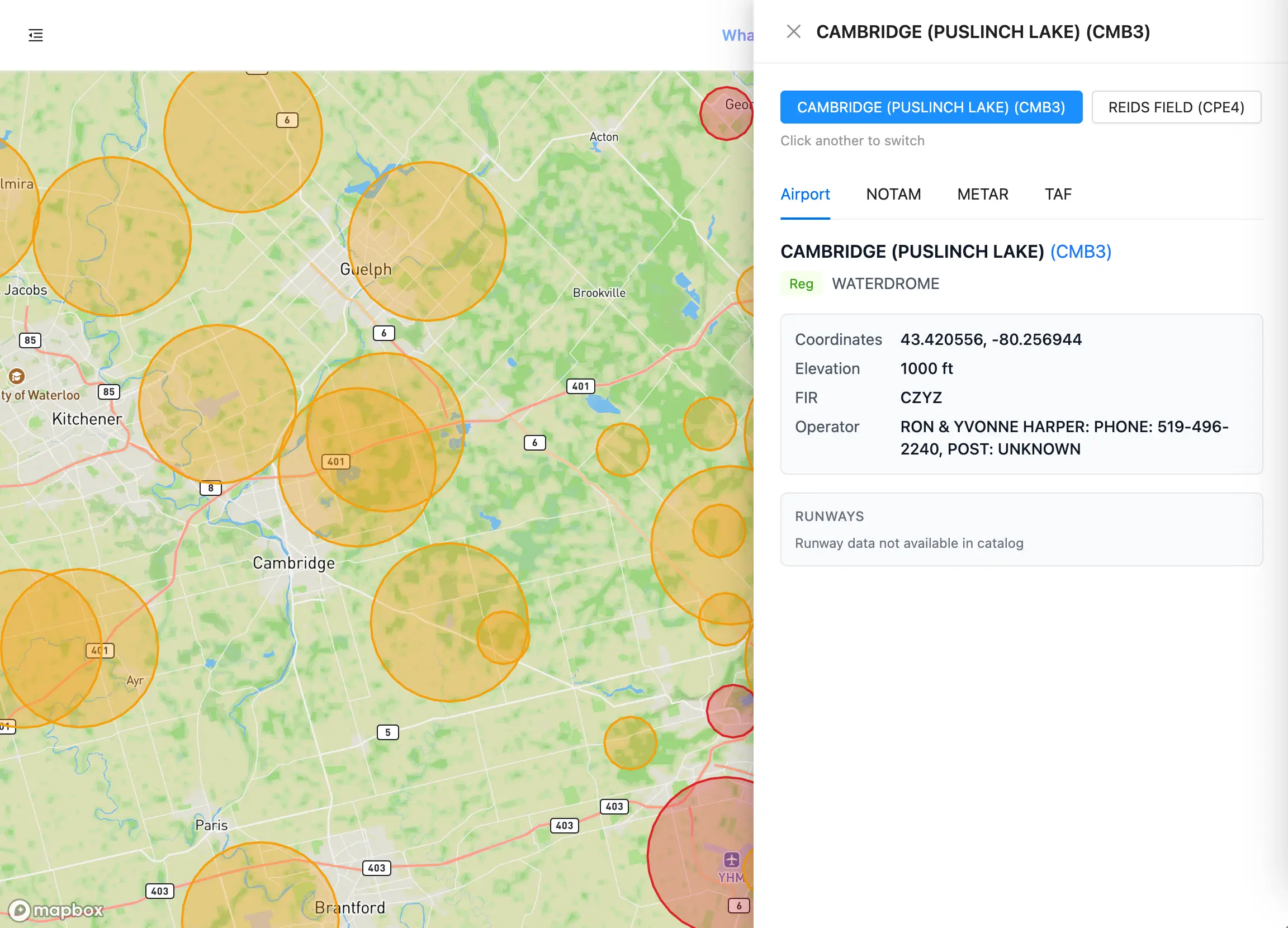 Cercles d'aérodrome rouges et ambre côte à côte sur la carte
